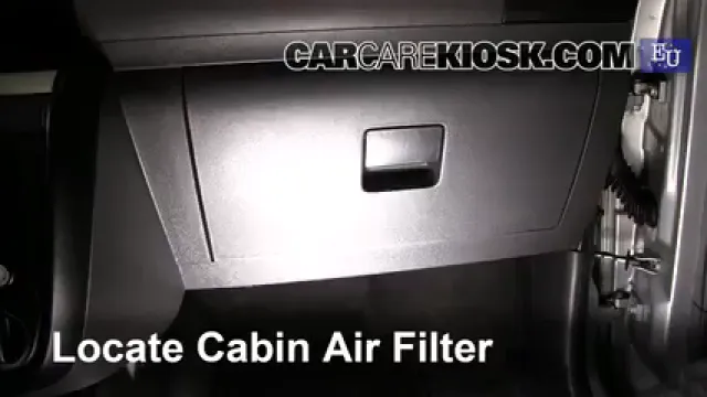 2007 Volkswagen Fox Urban 1.4L 4 Cyl. Filtre à air (intérieur) Changement